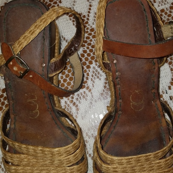 🛍💜Wooden & Burlap style sandals🌹😊 - Picture 3 of 8